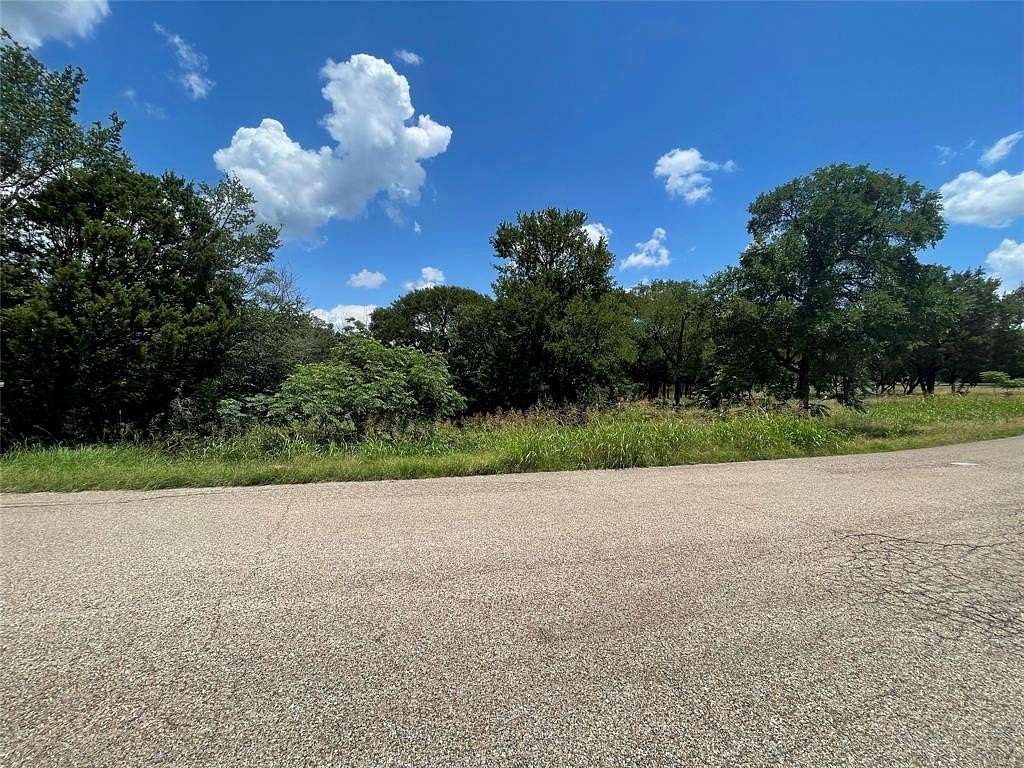 5 Acres of Residential Land for Sale in China Spring, Texas