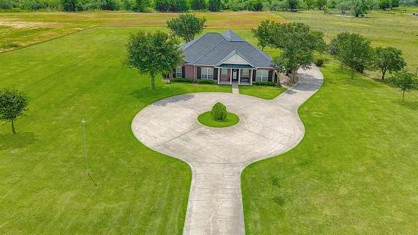 5 Acres of Land with Home for Sale in Corsicana, Texas