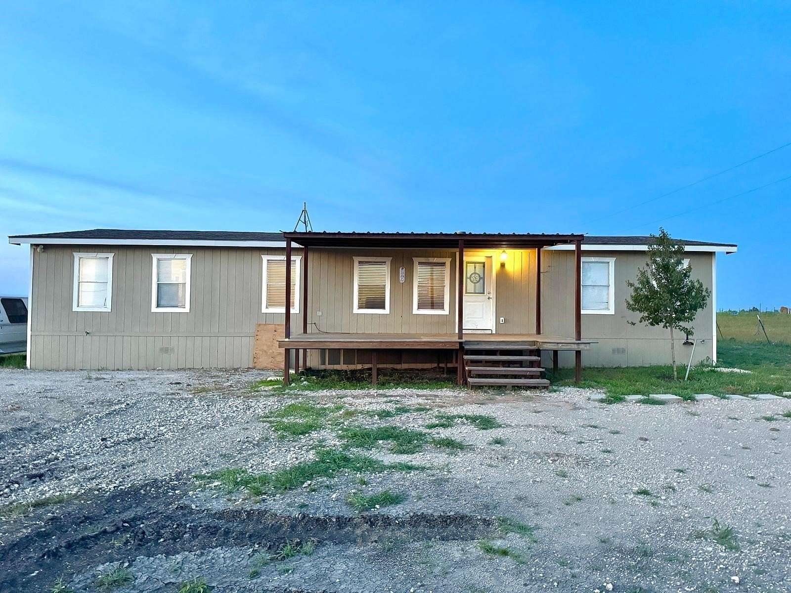 10.1 Acres of Land with Home for Sale in Kaufman, Texas