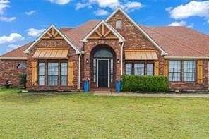 4.88 Acres of Land with Home for Sale in Midlothian, Texas