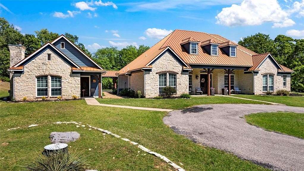 6.59 Acres of Land with Home for Sale in LaRue, Texas