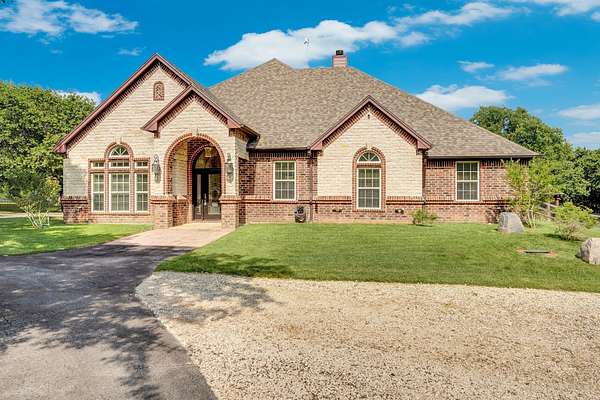 8.5 Acres of Land with Home for Sale in Cleburne, Texas