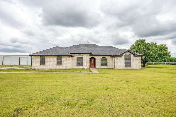 2 Acres of Land with Home for Sale in Palmer, Texas