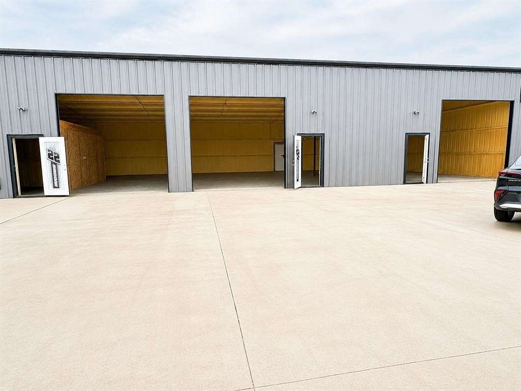 6.82 Acres of Commercial Land for Lease in Greenville, Texas