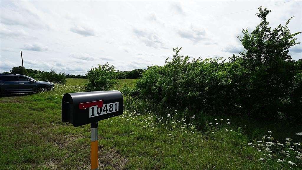 2 Acres of Land for Sale in Ladonia, Texas