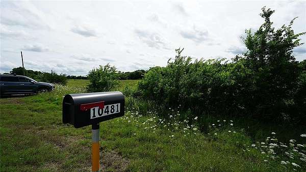 2 Acres of Land for Sale in Ladonia, Texas