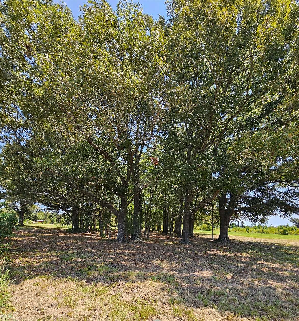 5.1 Acres of Residential Land for Sale in Athens, Texas