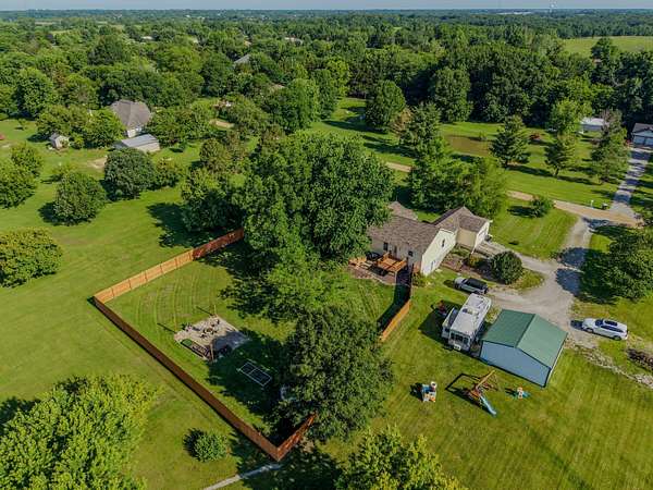 3 Acres of Land with Home for Sale in Fulton, Missouri
