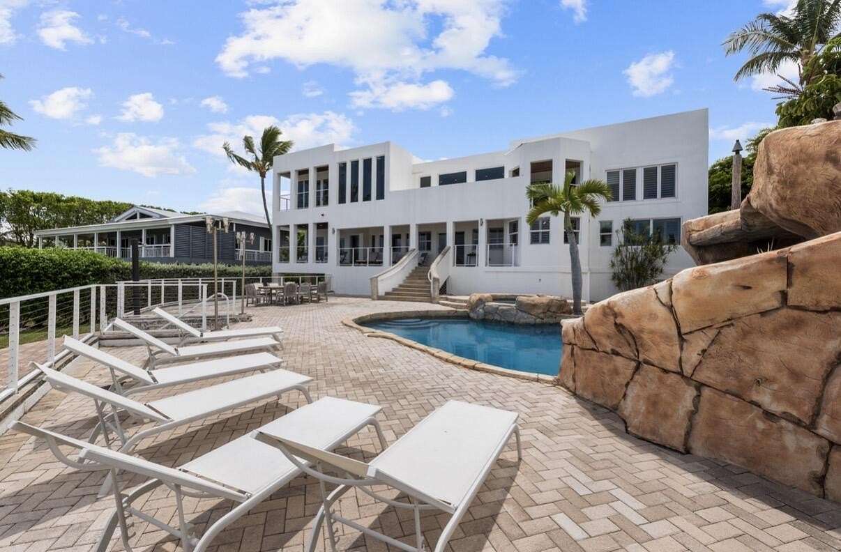 2.39 Acres of Land with Home for Sale in Plantation Key, Florida