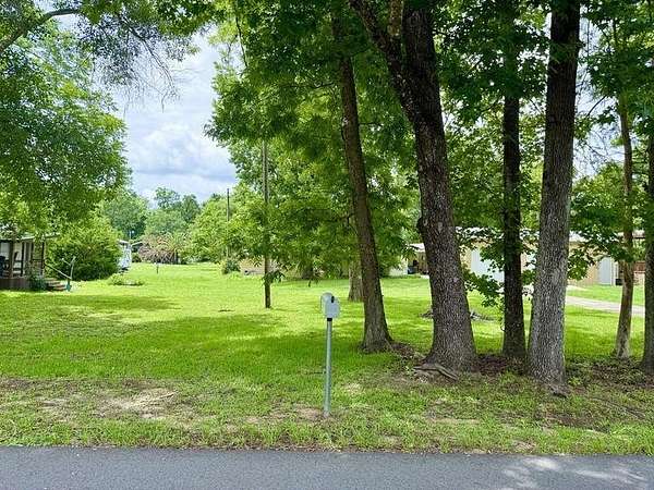 0.1 Acres of Land for Sale in Wewahitchka, Florida