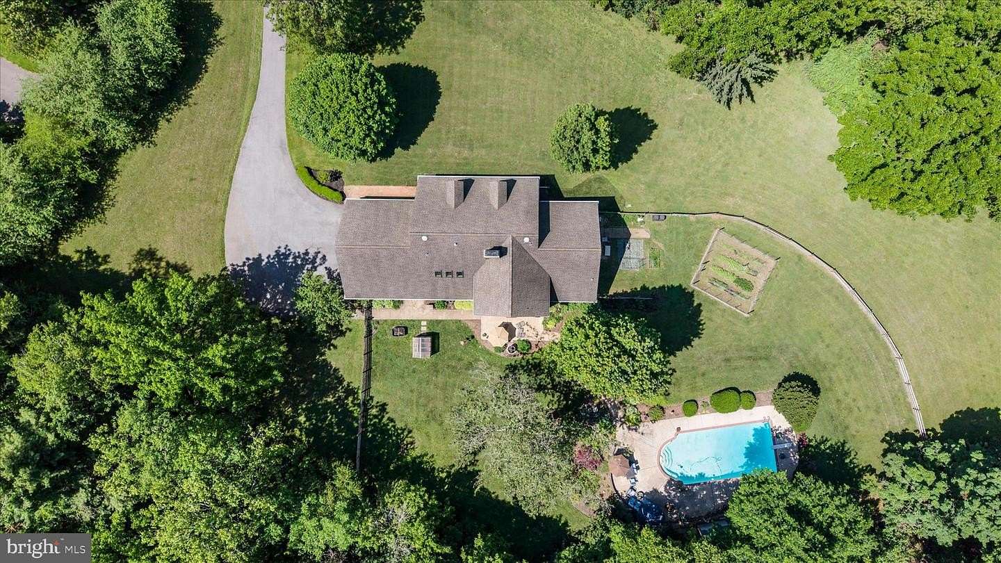 3 Acres of Land with Home for Sale in Middletown, Maryland