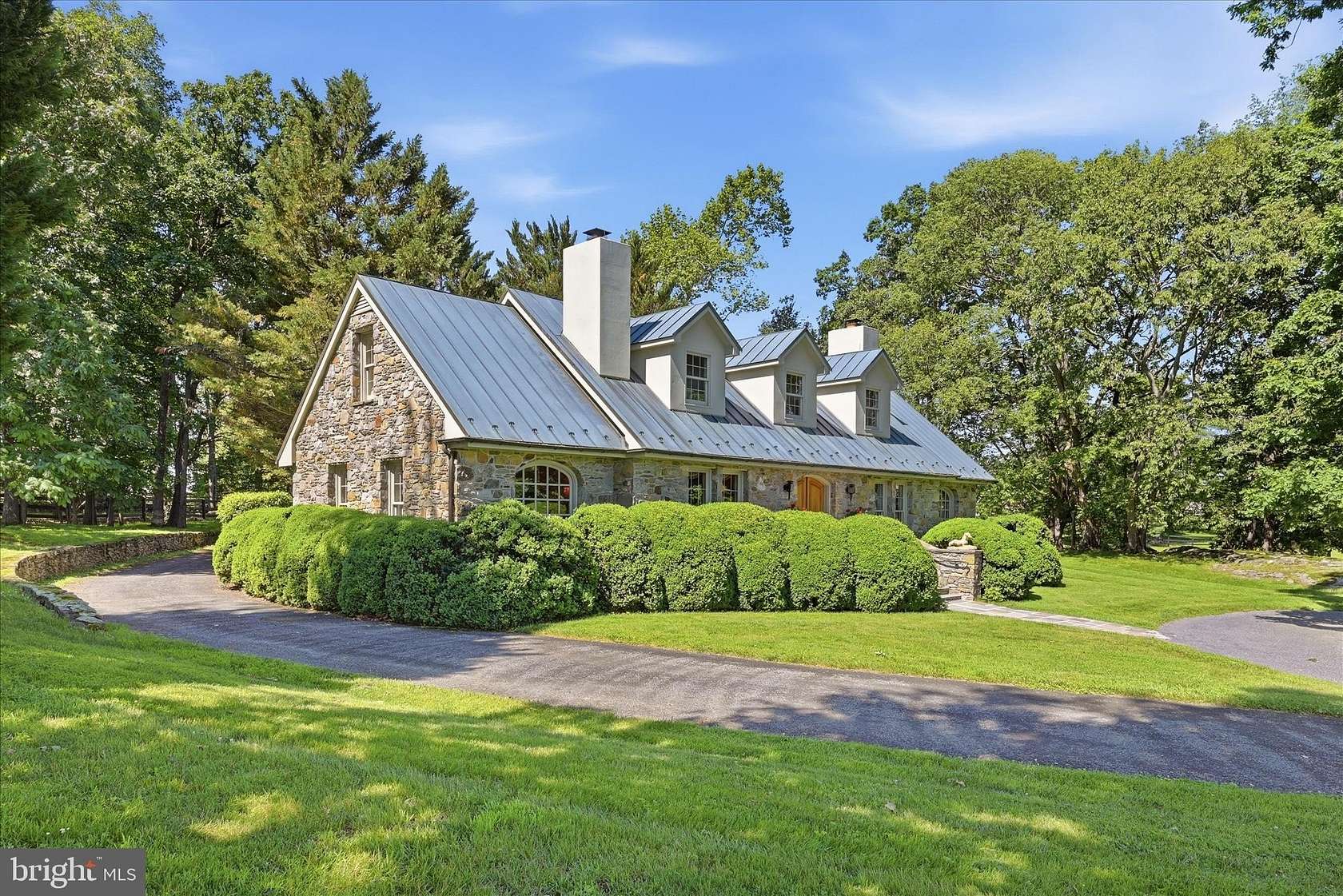 18 Acres of Land with Home for Sale in Middleburg, Virginia