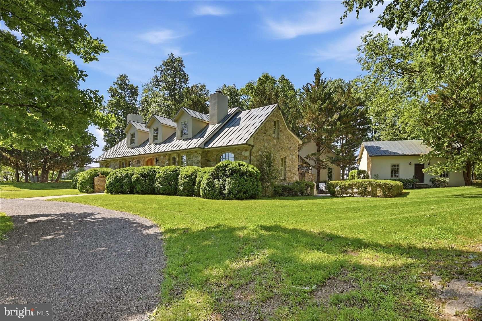 18 Acres of Land with Home for Sale in Middleburg, Virginia