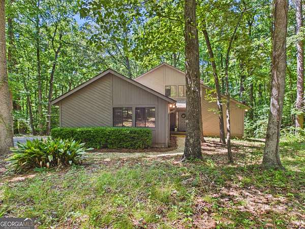 2.8 Acres of Land with Home for Sale in Macon, Georgia