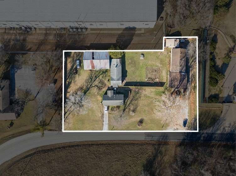 1.5 Acres of Improved Mixed-Use Land for Sale in Pineville, Missouri