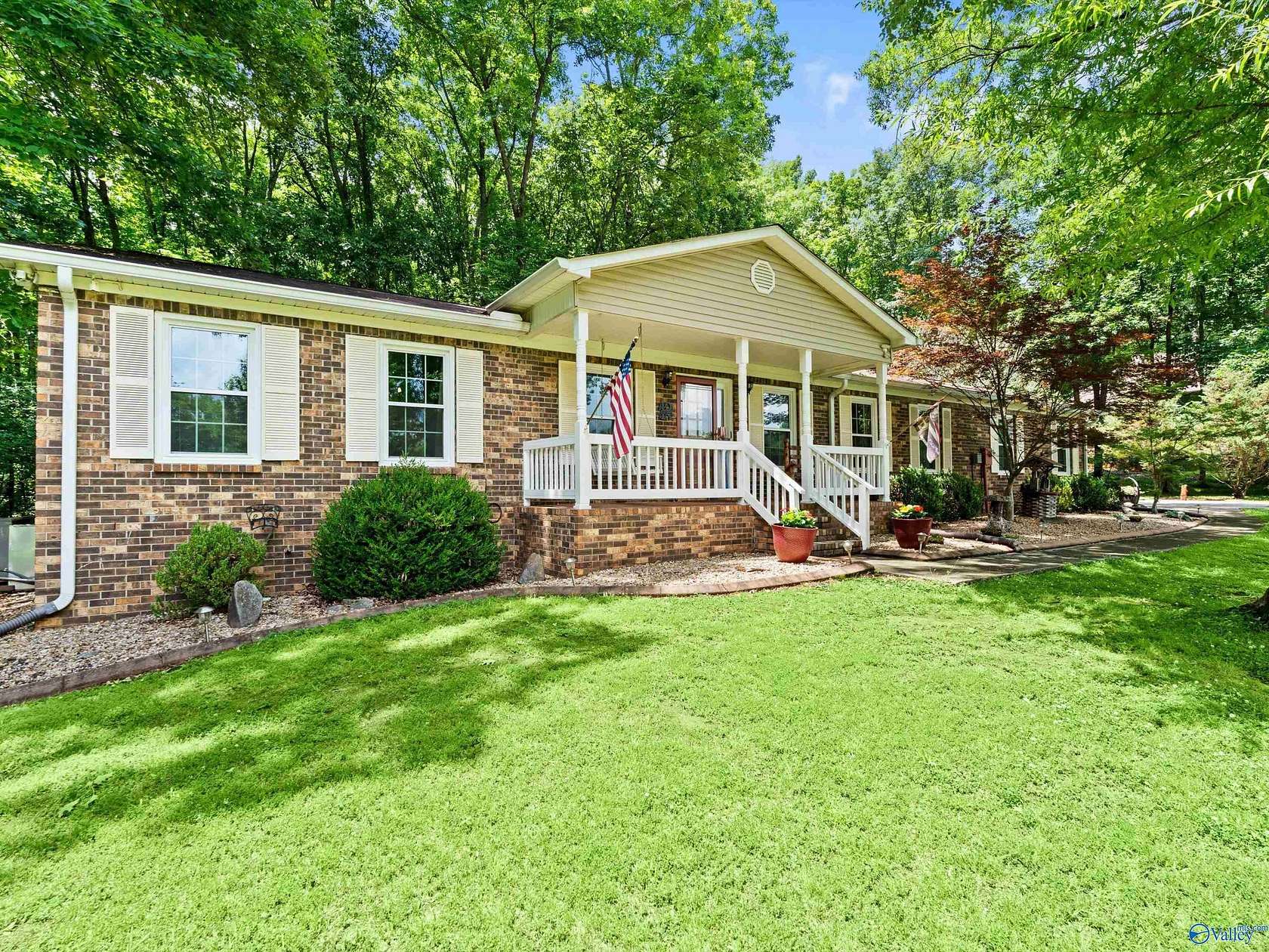 2 Acres of Land with Home for Sale in Huntsville, Alabama