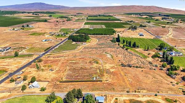 5 Acres of Land for Sale in Benton City, Washington