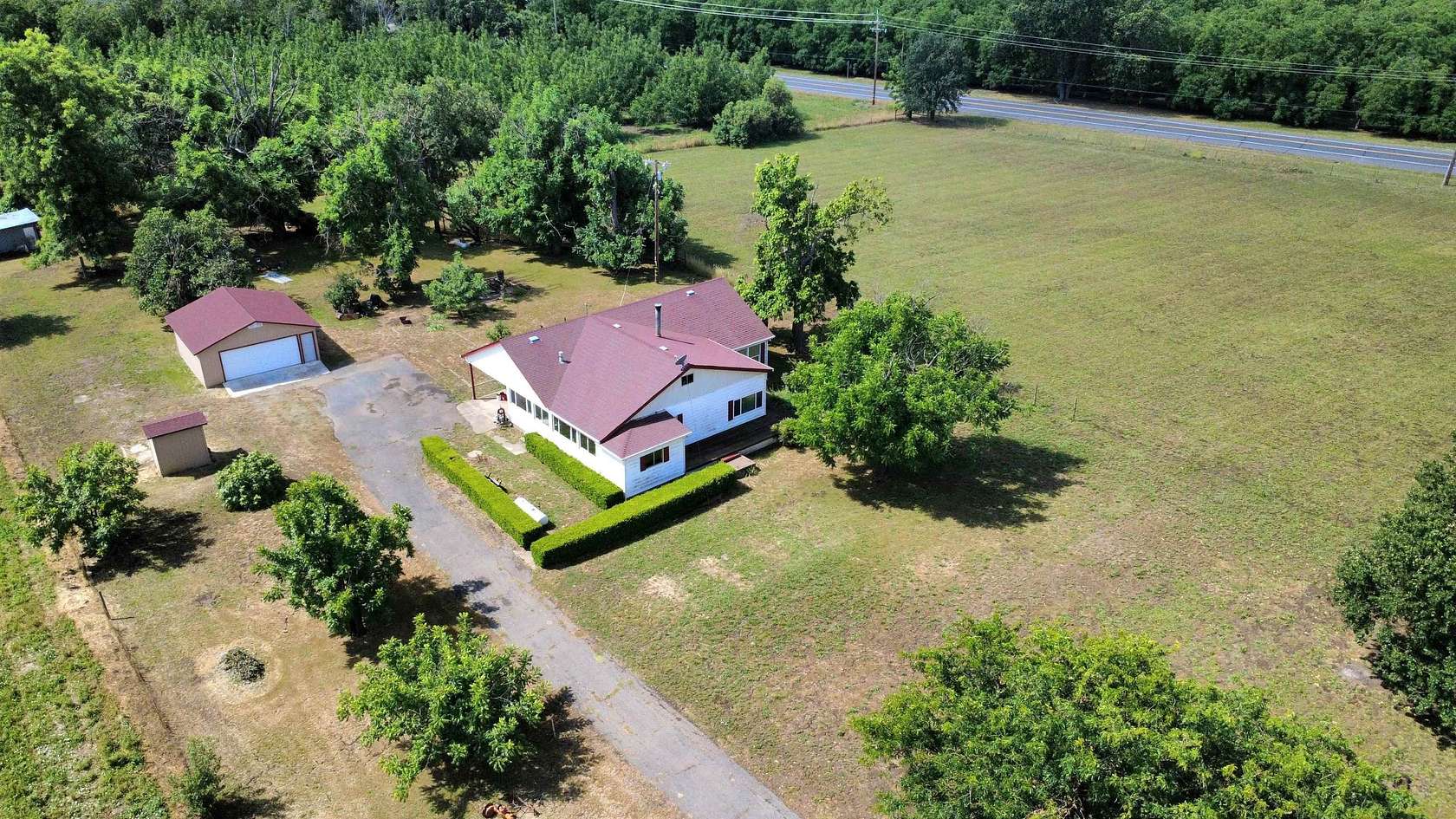 4.27 Acres of Land with Home for Sale in Los Molinos, California