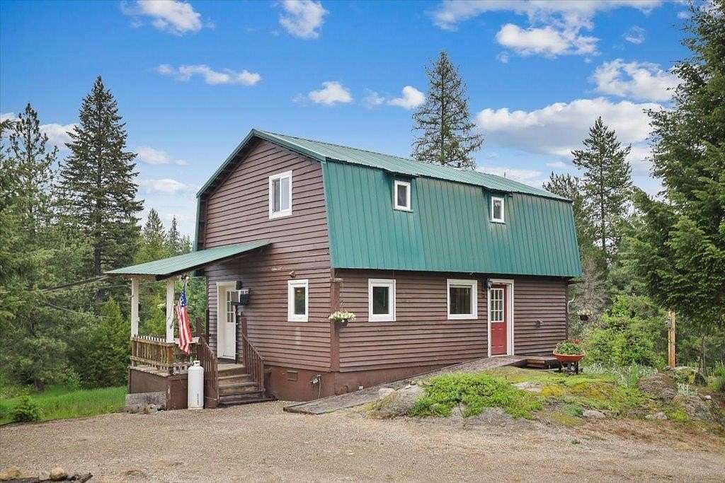 12 Acres of Land with Home for Sale in Newport, Washington