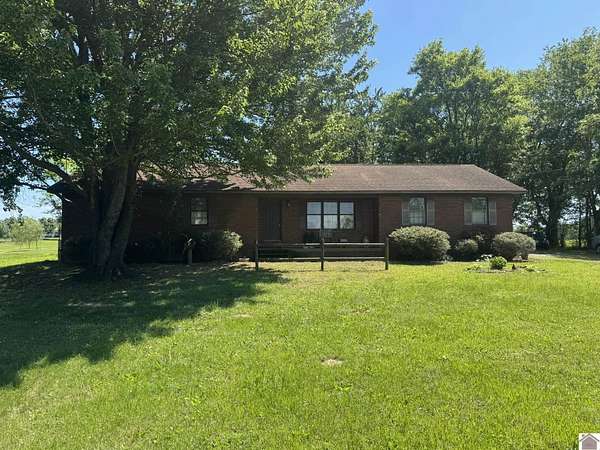 2 Acres of Land with Home for Auction in Paducah, Kentucky
