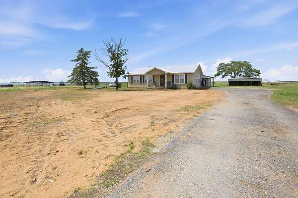 4.82 Acres of Land with Home for Sale in Colorado City, Texas