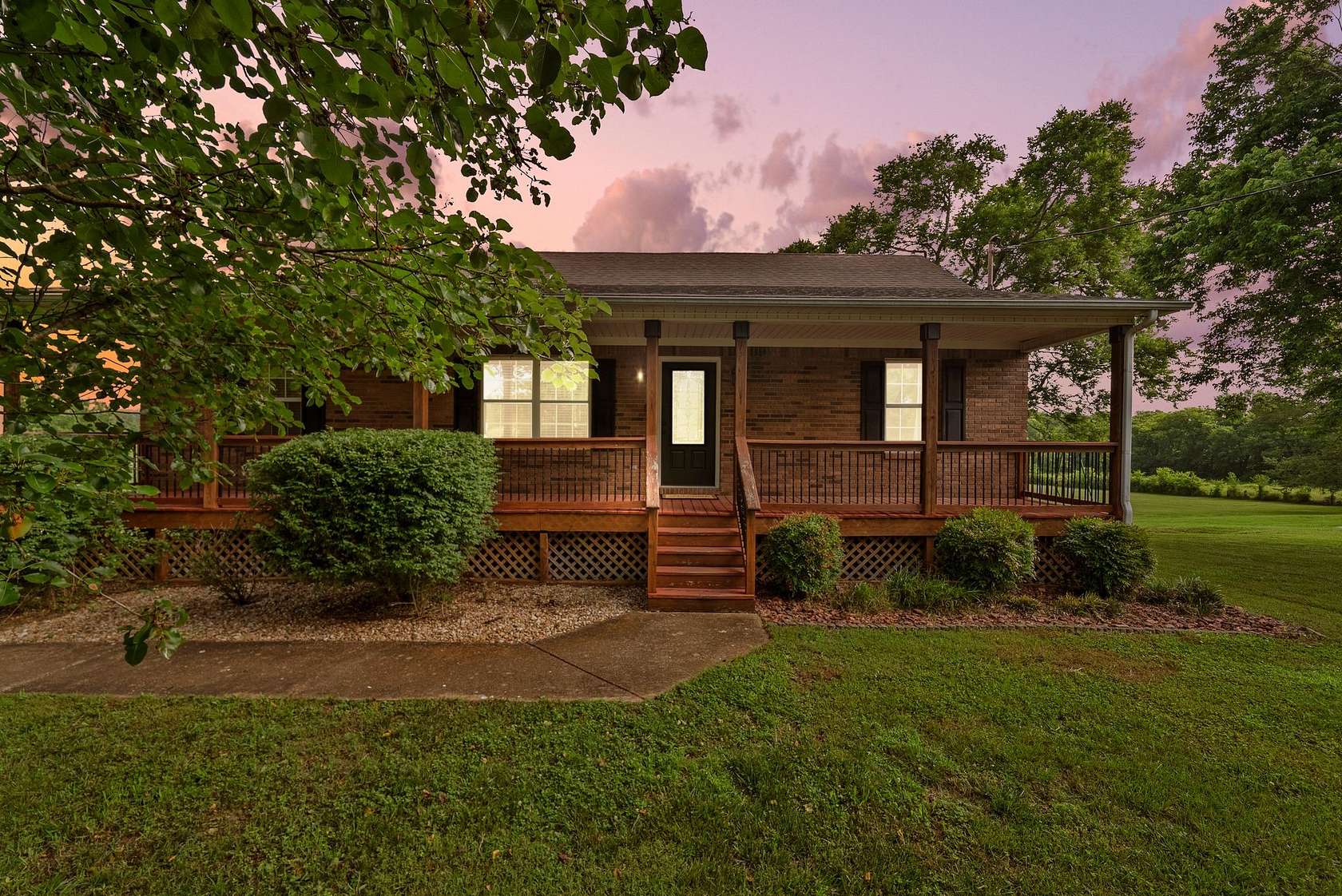 4.48 Acres of Land with Home for Sale in Columbia, Tennessee