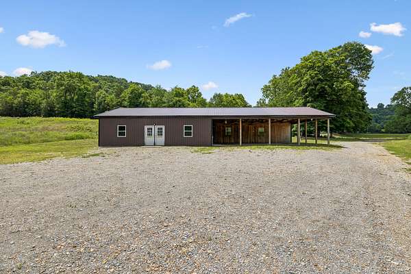 3.66 Acres of Improved Commercial Land for Sale in Hartsville, Tennessee