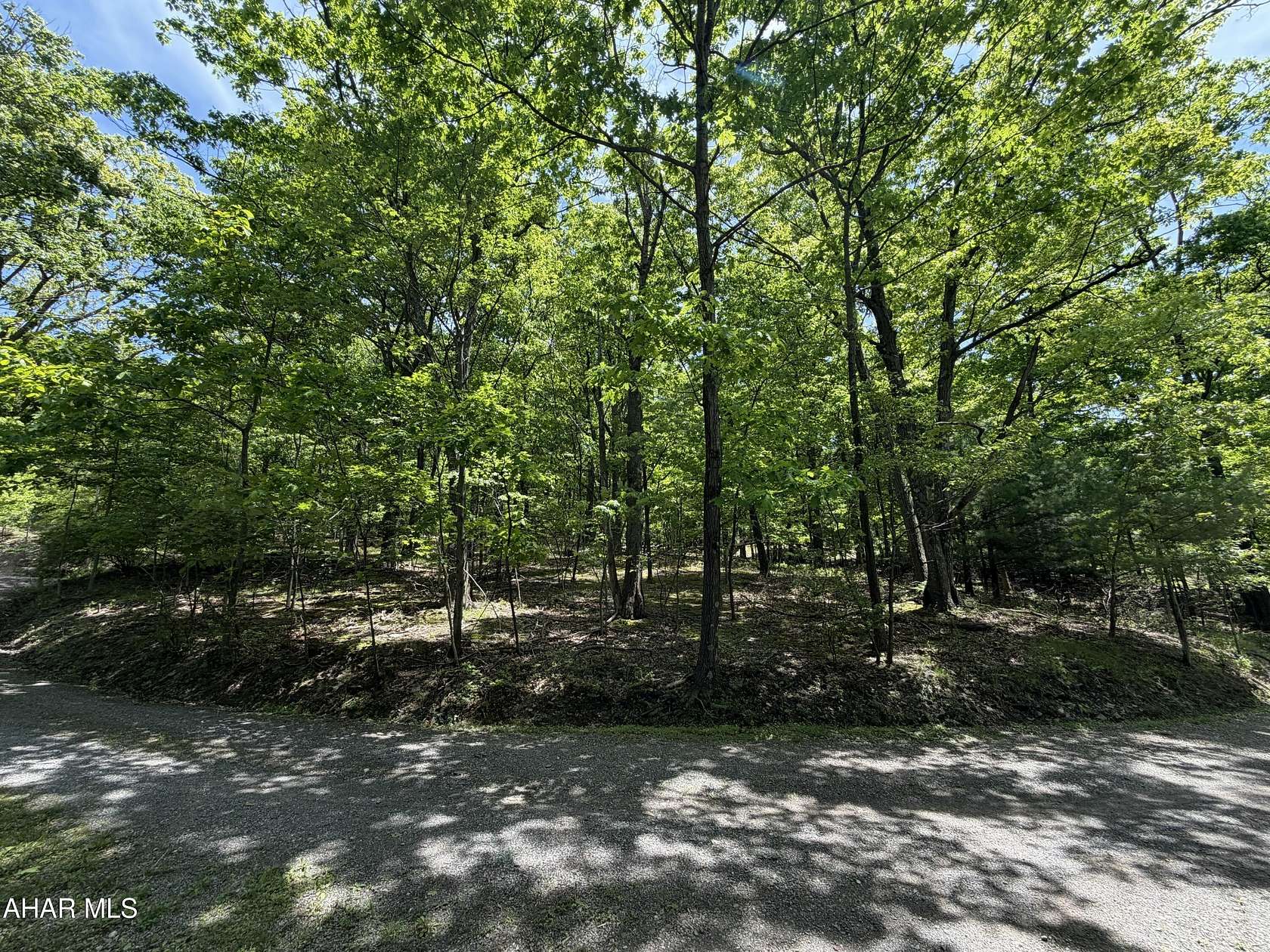 2.45 Acres of Residential Land for Sale in Altoona, Pennsylvania