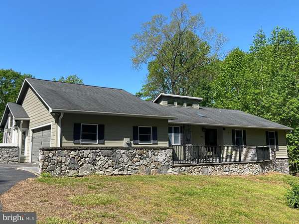 4.23 Acres of Land with Home for Lease in Huntingtown, Maryland