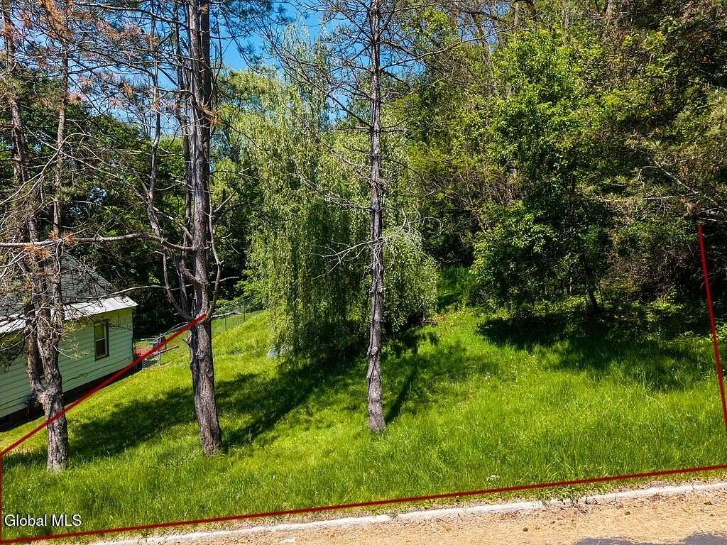 1.14 Acres of Land for Sale in Amsterdam, New York