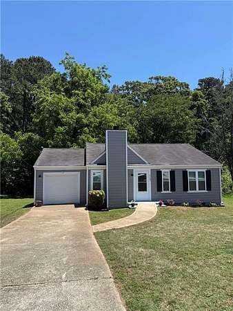 1.5 Acres of Land with Home for Sale in Lithonia, Georgia