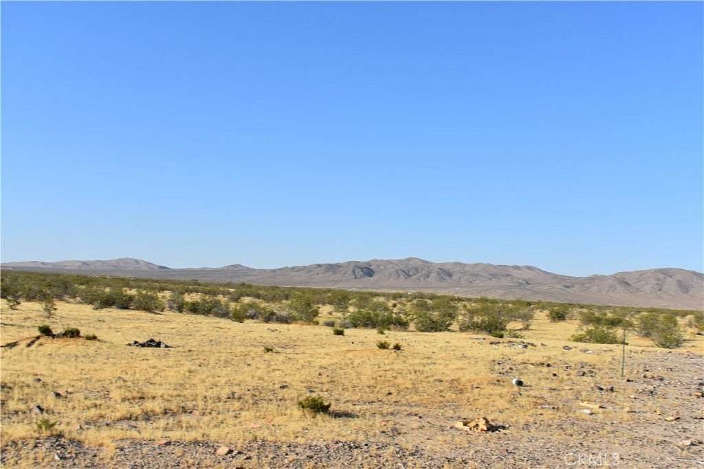2.5 Acres of Land for Sale in Helendale, California