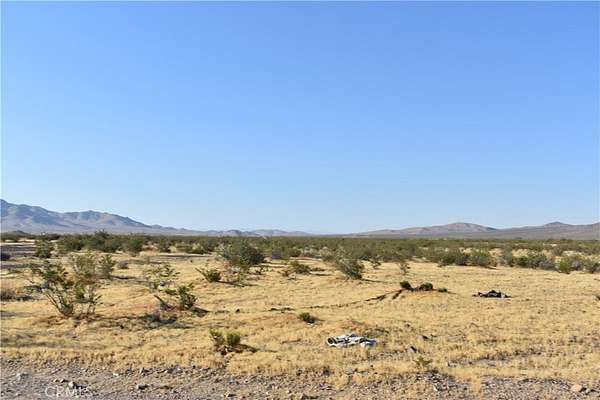 2.5 Acres of Land for Sale in Helendale, California
