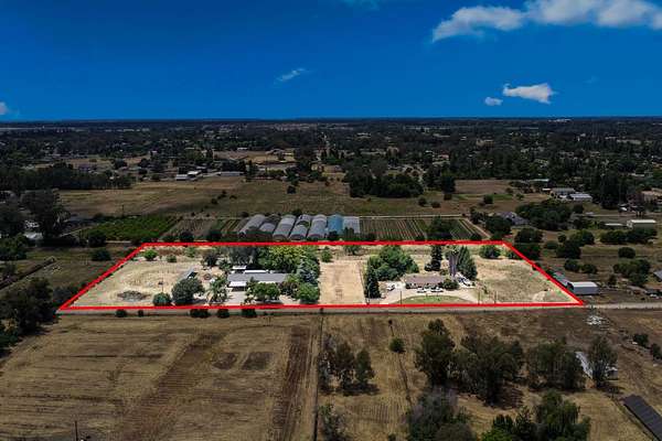 5 Acres of Land with Home for Sale in Clovis, California
