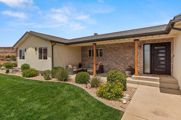 2 Acres of Land with Home for Sale in Washington, Utah