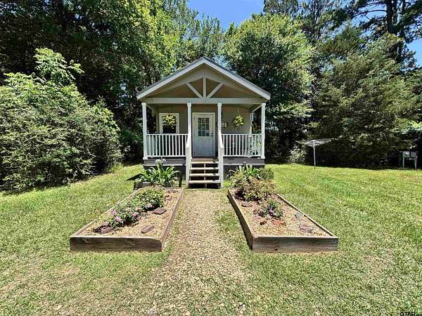 4.1 Acres of Land with Home for Sale in Palestine, Texas