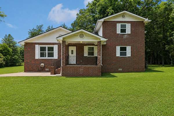 5.5 Acres of Land with Home for Sale in Murfreesboro, Tennessee