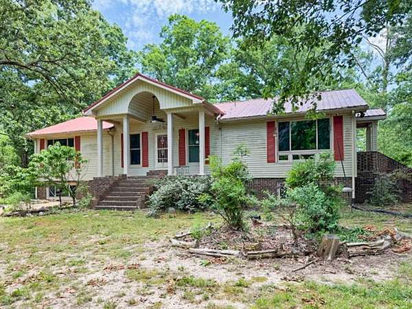 5.39 Acres of Land with Home for Sale in Dickson, Tennessee