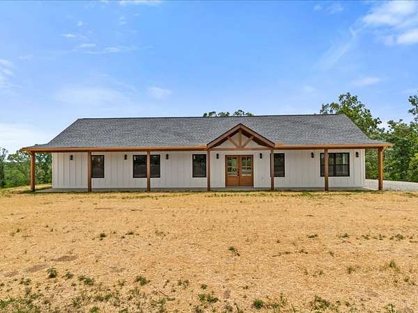 3.12 Acres of Land with Home for Sale in Hohenwald, Tennessee