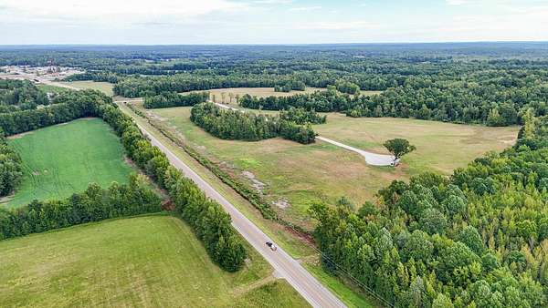 172 Acres of Land for Sale in Holladay, Tennessee