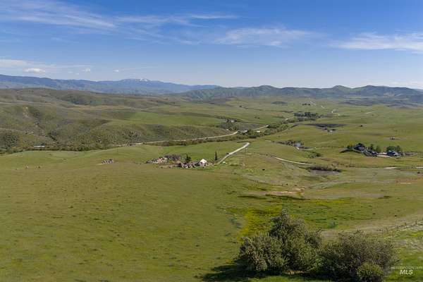15.3 Acres of Land for Auction in Sweet, Idaho