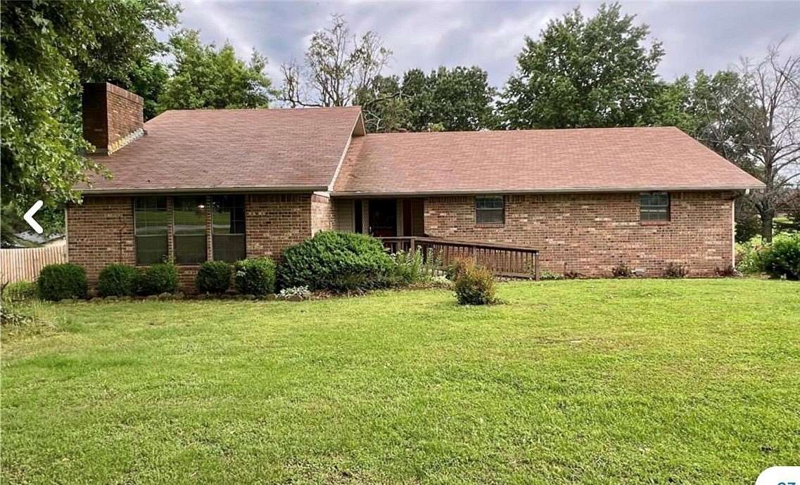 1.62 Acres of Land with Home for Lease in Springdale, Arkansas