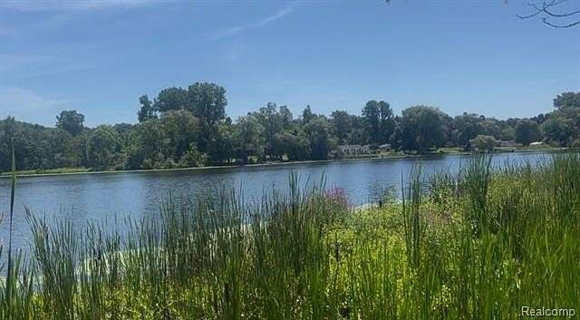 4.72 Acres of Residential Land for Sale in Holly Township, Michigan