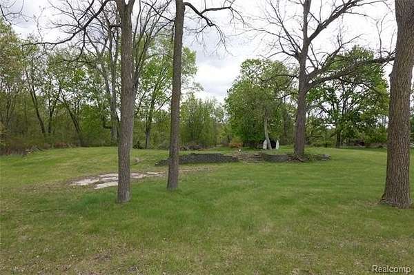 4.72 Acres of Residential Land for Sale in Holly Township, Michigan