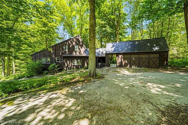 2 Acres of Land with Home for Sale in Ashtabula, Ohio