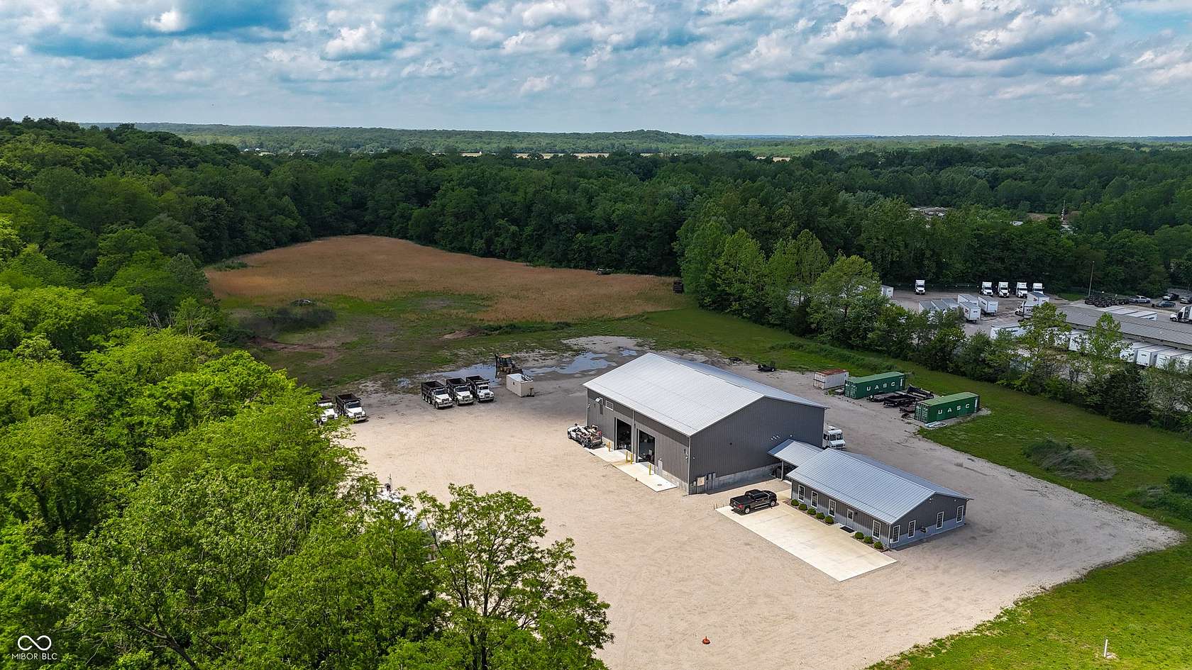13.6 Acres of Improved Commercial Land for Sale in Columbus, Indiana