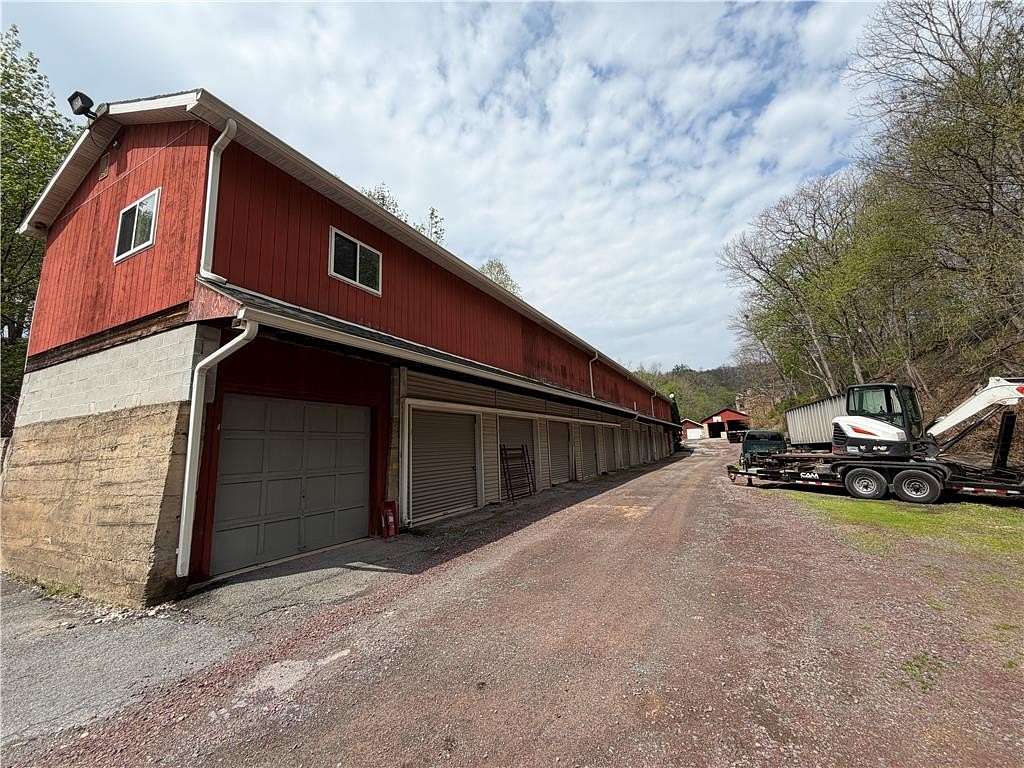 8 Acres of Mixed-Use Land for Sale in Jim Thorpe, Pennsylvania