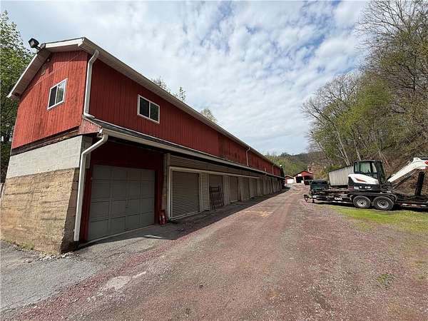 8 Acres of Mixed-Use Land for Sale in Jim Thorpe, Pennsylvania