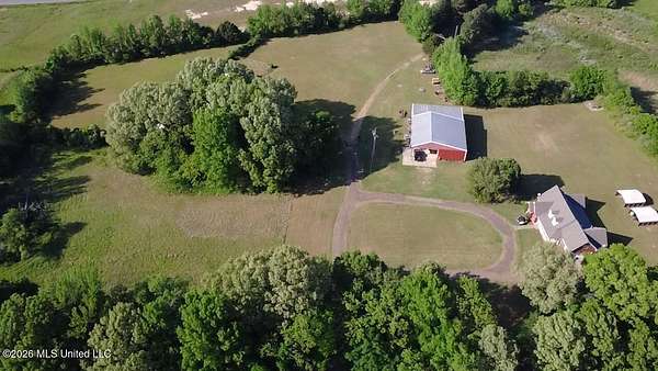 20.6 Acres of Land with Home for Sale in Hernando, Mississippi