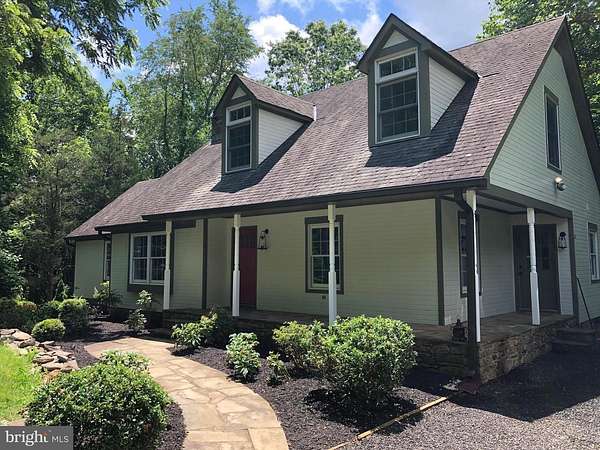 18 Acres of Land with Home for Lease in The Plains, Virginia